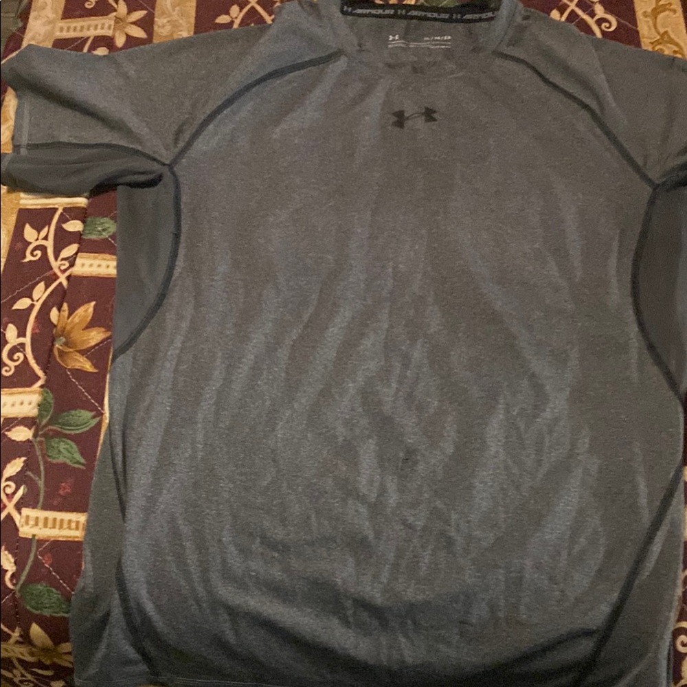 Under Armour Gray Athletic Shirt